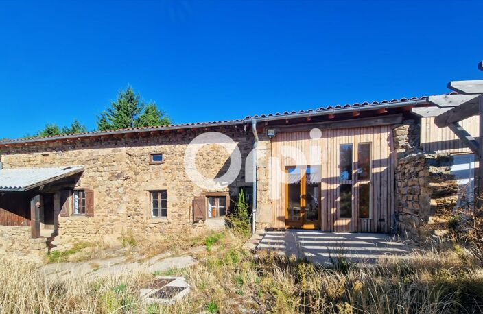 🏡 THURINS – Ancienne ferme en pierres avec terrain et vue dégagée, à découvrir sans tarder ! — photo 2