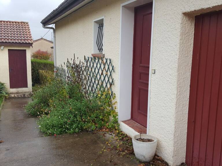 Maison de 130m2 à louer sur Saint-Julien-la-Vêtre — photo 1