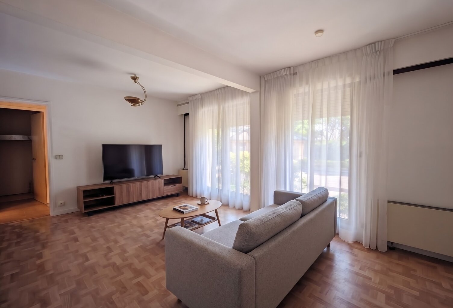 Appartement à vendre 2 pièces BORDEAUX SAINT GENES — photo 1