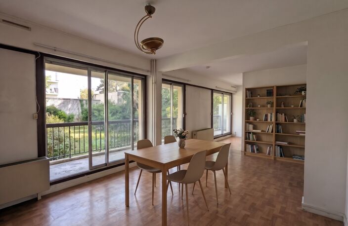 Appartement à vendre 2 pièces BORDEAUX SAINT GENES — photo 2