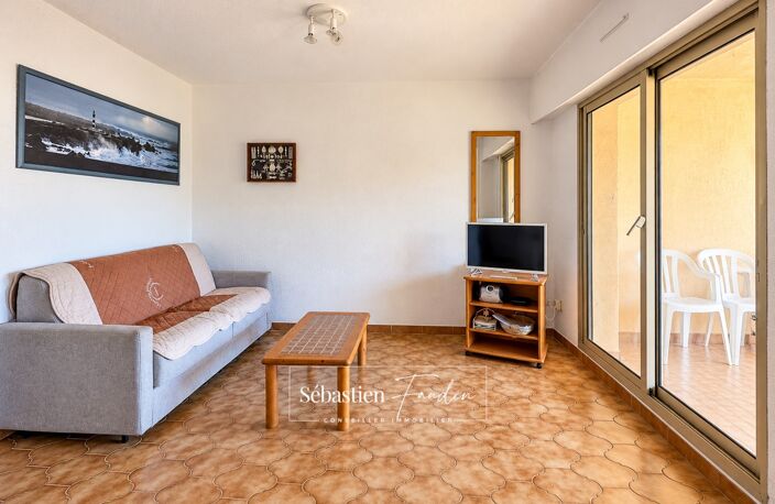 Appartement à vendre 1 pièce Six-Fours-les-Plages (83) - terrasse 11 m² exposée sud - coin nuit - domaine de La Coudoulière - piscine - tennis - proche mer - stationnement facile — photo 5