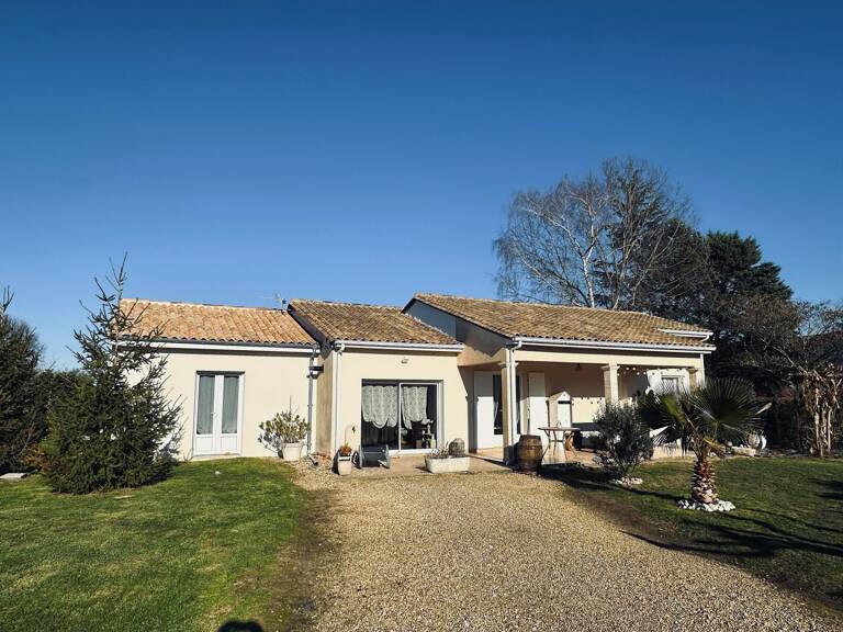 Nichée au cœur de LA FORCE (24130), une maison à vendre de 5 pièces — photo 1