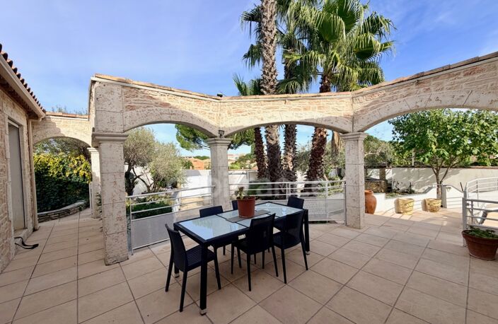SAINT-BRÈS(34), À VENDRE MAISON PLAIN-PIED P5, SURFACE TOTALE 152 m2, 4 FACES, TERRAIN 931 m2, GARAGE 60 m2, PISCINE — photo 4