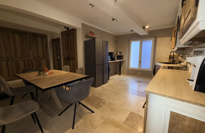 Maison de village à vendre 5 pièces VINS SUR CARAMY (83) — photo 2