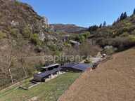 Terres et bâtis d'activités de 256 m² sur 20 hectares (203 000 m²) — photo 2