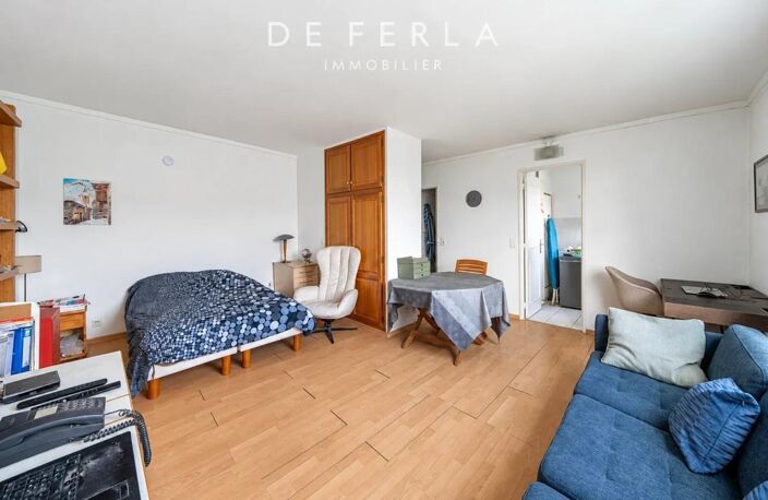 Paris XIVème - Av Maine: Studio au 6ème étage vue dégagée — photo 3