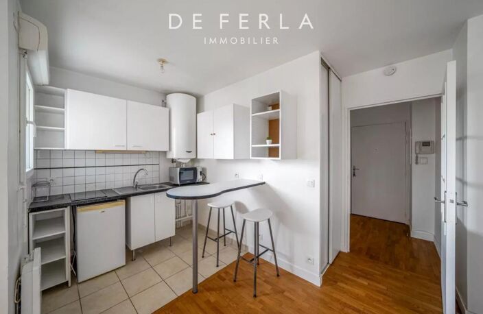 Studio en étage élevé avec balcon - Le Plessis Robinson — photo 4