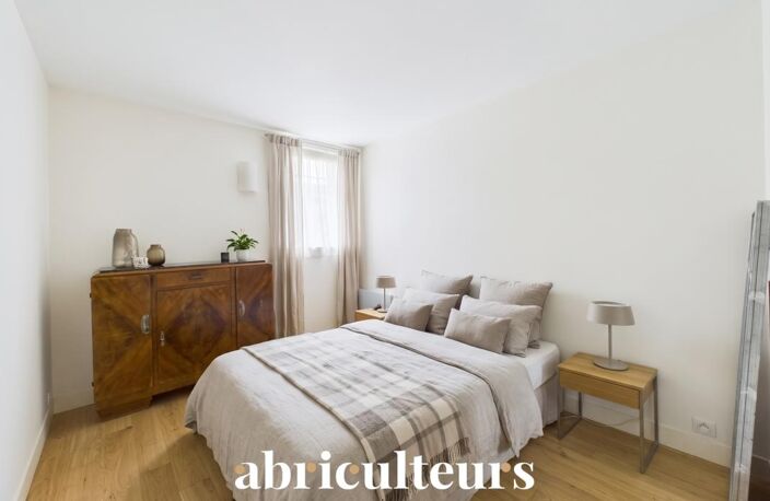 Duplex de charme : beaux espaces et extérieur privé à vendre aux Lilas (93260) — photo 5