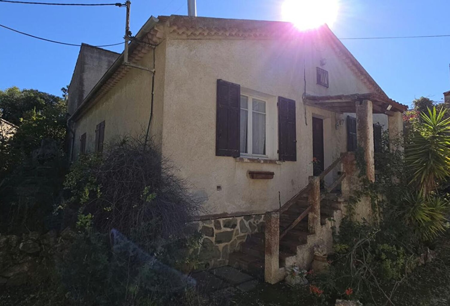 Maison 130 m2, dépendance, parking  sur 813 m² de jardin piscinable — photo 1