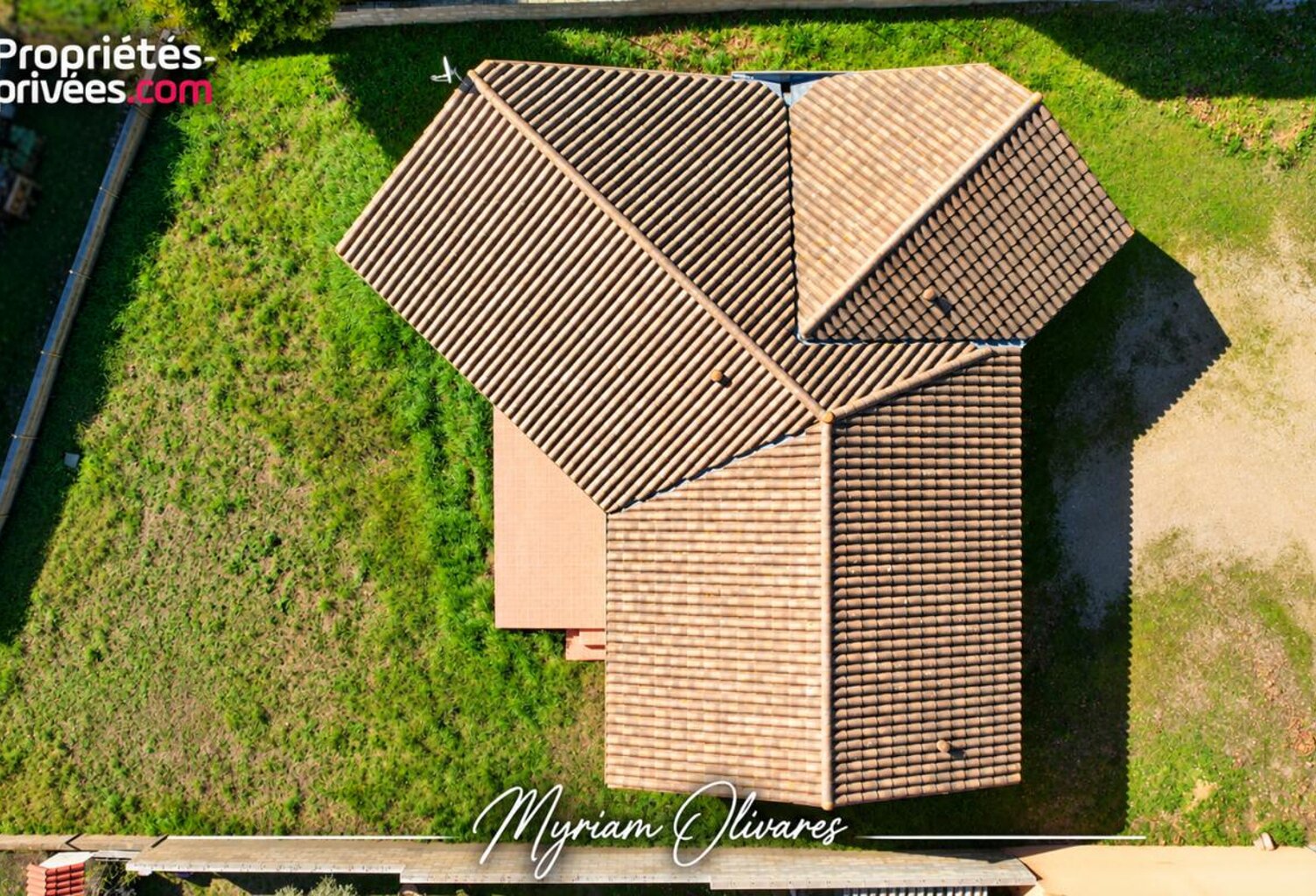 MAISON 4 FACES - 137 M² - 4 CHAMBRES  - GARAGE - TERRAIN DE 1 015 M² — photo 1
