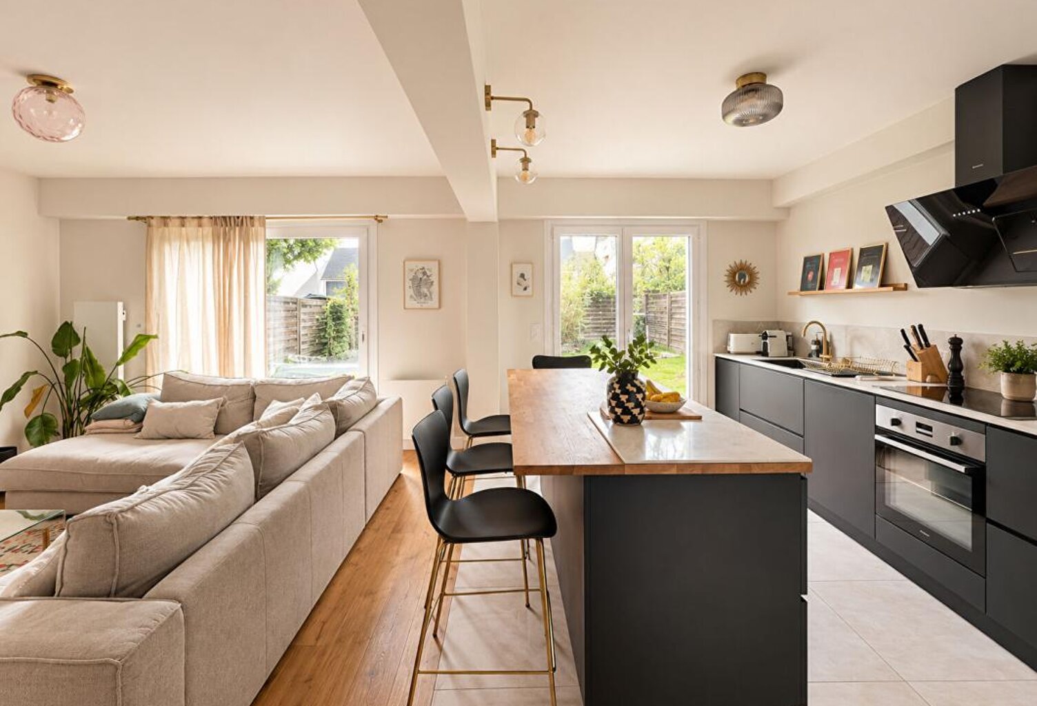 Maison familiale rénovée avec jardin et garage Centre de Sainte-Luce-sur-Loire — photo 1