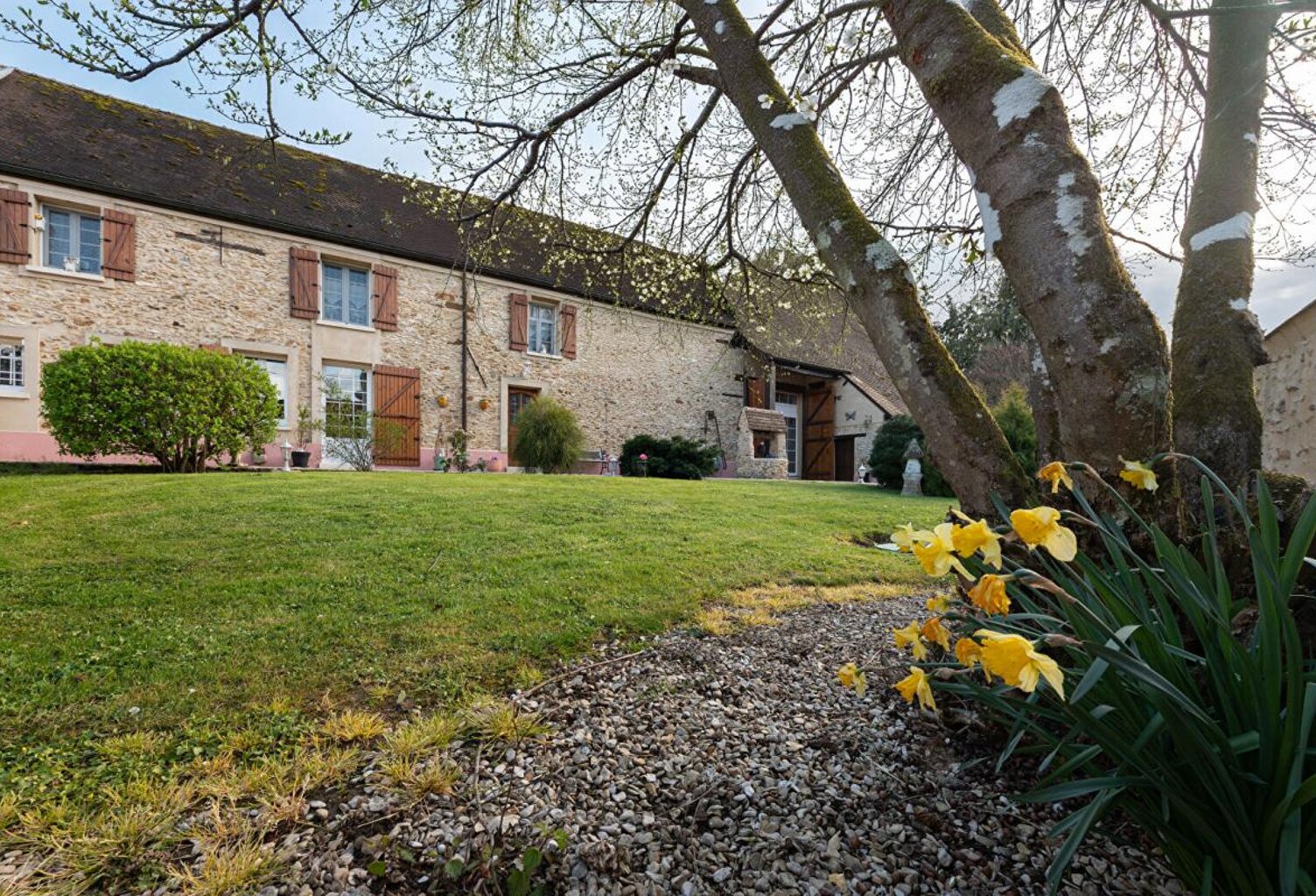 Longère de prestige au charme intemporel 350m2 habitable — photo 1
