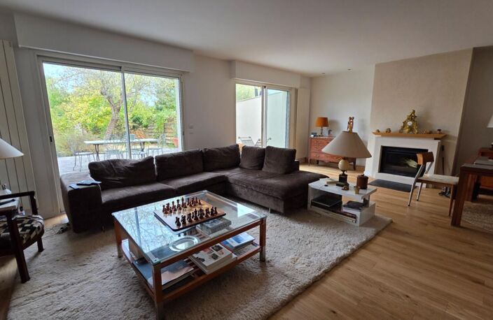 Maison 5 pièces 117 m2 Bordeaux Caudéran Pins Francs — photo 2