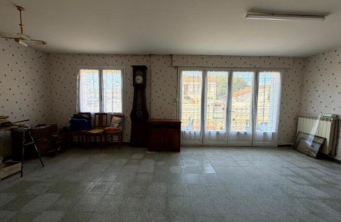 A Saujon  ensemble immobilier de plain pied de 115 m2  sur 1324 m2 de terrain — photo 2