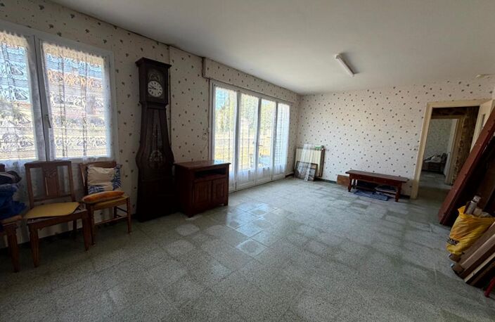 A Saujon  ensemble immobilier de plain pied de 115 m2  sur 1324 m2 de terrain — photo 3