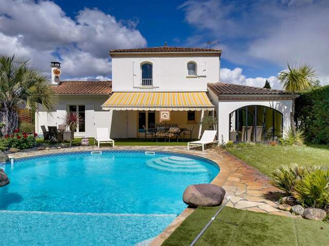 DEPT 33  Mérignac - Maison d'exception 8 pièce(s) 181 m2 avec jardin paysagé et piscine au sel chauffée — photo du bien