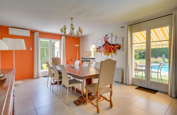 DEPT 33  Mérignac - Maison d'exception 8 pièce(s) 181 m2 avec jardin paysagé et piscine au sel chauffée — photo 5