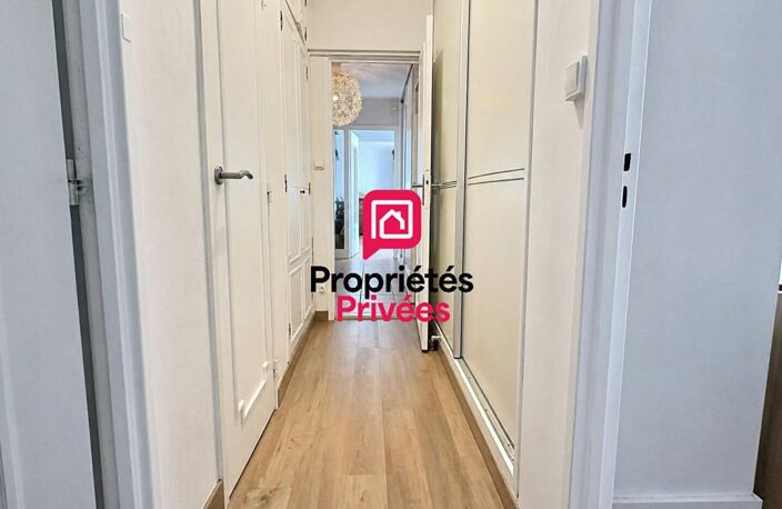 DEPT 33 - GIRONDE - Mérignac  Hyper centre -  Appartement 4 pièce(s) 75 m2, loggia, parking — photo 4