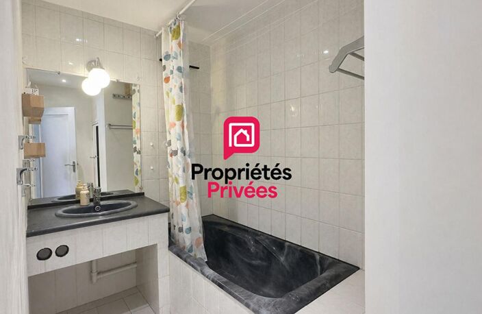 DEPT 33 - GIRONDE - Mérignac  Hyper centre -  Appartement 4 pièce(s) 75 m2, loggia, parking — photo 5