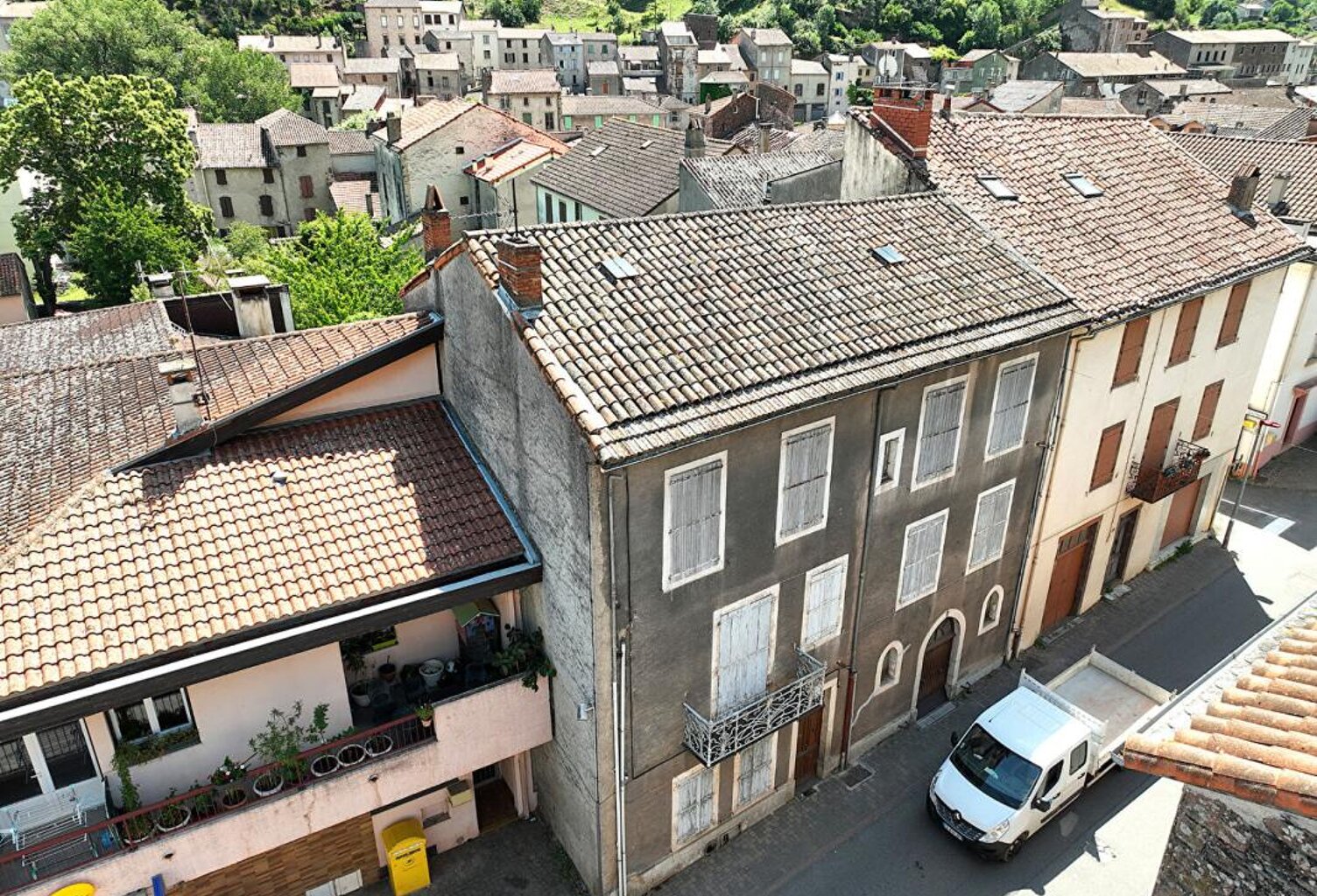 Ancien couvent 18 pièces - 13 chambres  de 272 m2 POTENTIEL ENORME — photo 1