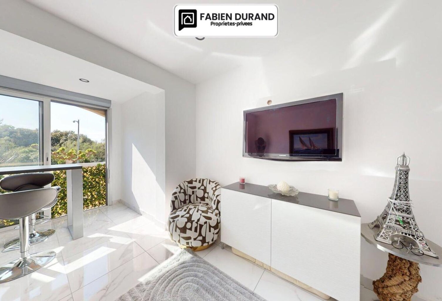 Fréjus - T2 rénové haut de gamme 2026 - Piscine + Garage - Le Lagon Bleu — photo 1