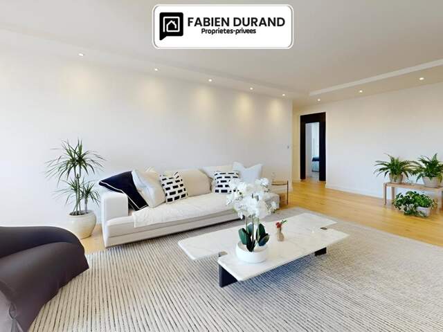 Appartement Unique à Frejus  Plage 3 pièce(s) 70 m2 avec Garage Cave Parking — photo du bien