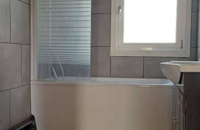 MAISON FAMILLE VERANDA JARDIN DEPENDANCES — photo 4