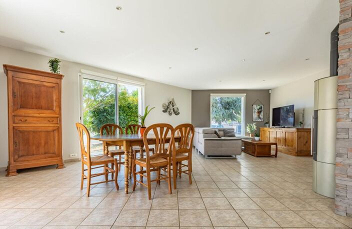 Maison Mouzillon 6 P . 4 Chs . Bureau . 177.85 M² . Double garages . T 1153 M² . Sous-sol — photo 2