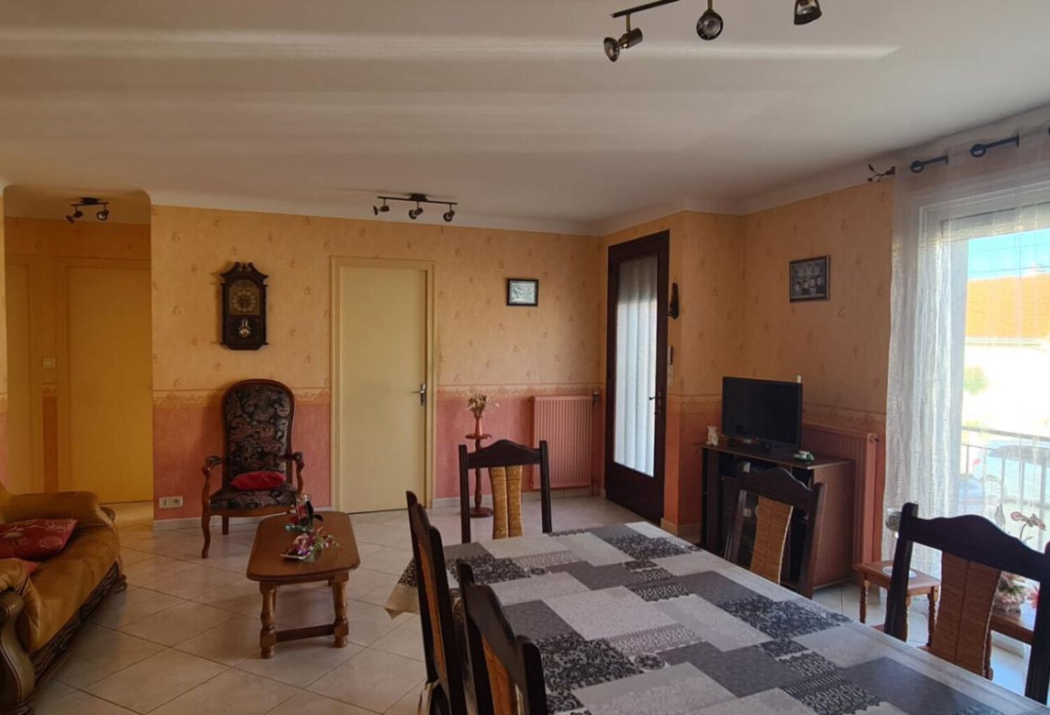 Maison "Nantaise" Mouzillon 4 P . 3 Chs . 78.05 M² . T 672 M² . Sous sol — photo 1