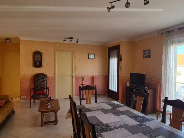 Maison "Nantaise" Mouzillon 4 P . 3 Chs . 78.05 M² . T 672 M² . Sous sol — photo du bien