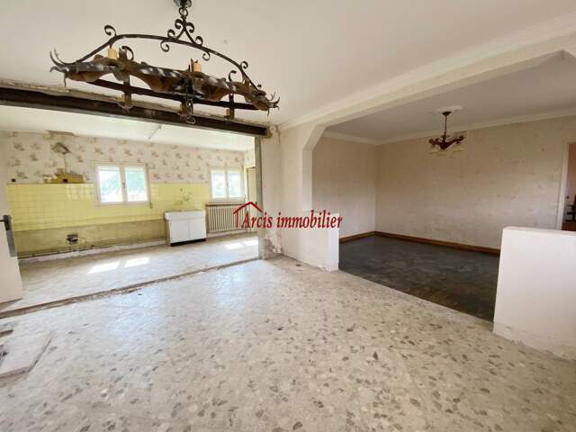 Maison 5 pièces 113 m² à Aubeterre — photo du bien