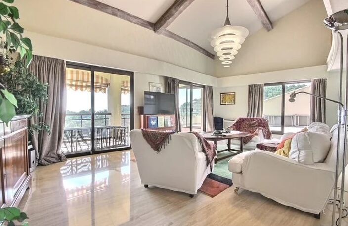 Duplex à vendre à Mougins – Rooftop, piscine et aperçu mer — photo 4
