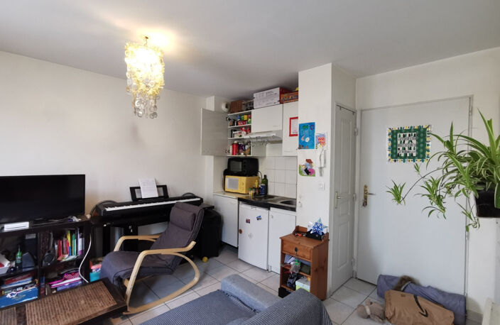 Studio de 21.3 m2 en plein centre de BRIGNAIS — photo 2