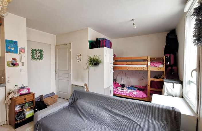 Studio de 21.3 m2 en plein centre de BRIGNAIS — photo 3