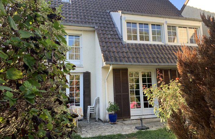 DANS RESIDENCE PAVILLONNAIRE DE STANDING !!! VUE EXCEPTIONNELLE SUR LE LAC !!!! — photo 2