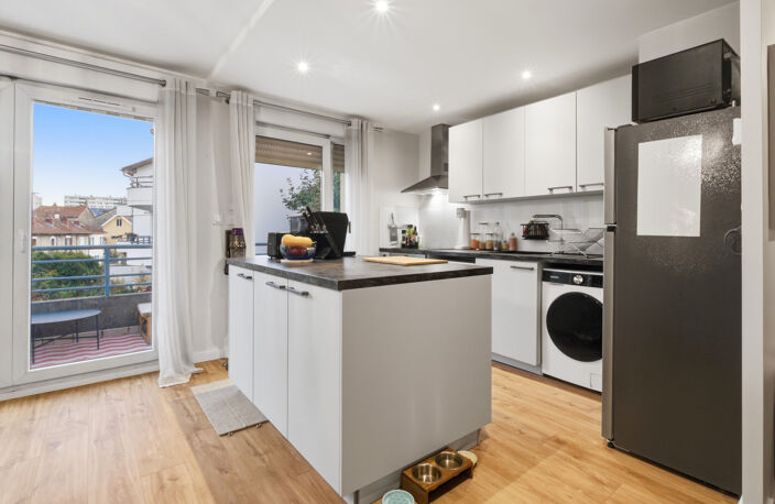 GRENOBLE Chorier/Berriat - Spacieux T2 avec terrasse + Garag — photo 2