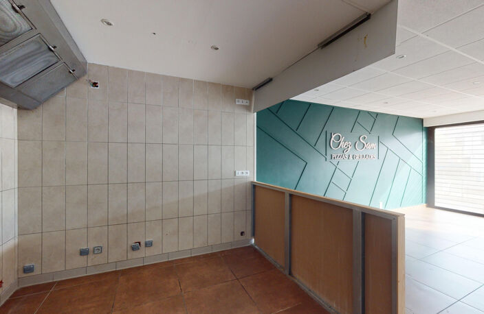 IMMEUBLE DE RAPPORT  MIXTE - 124m2  LOCAL + T3 - 199 000EUR — photo 3