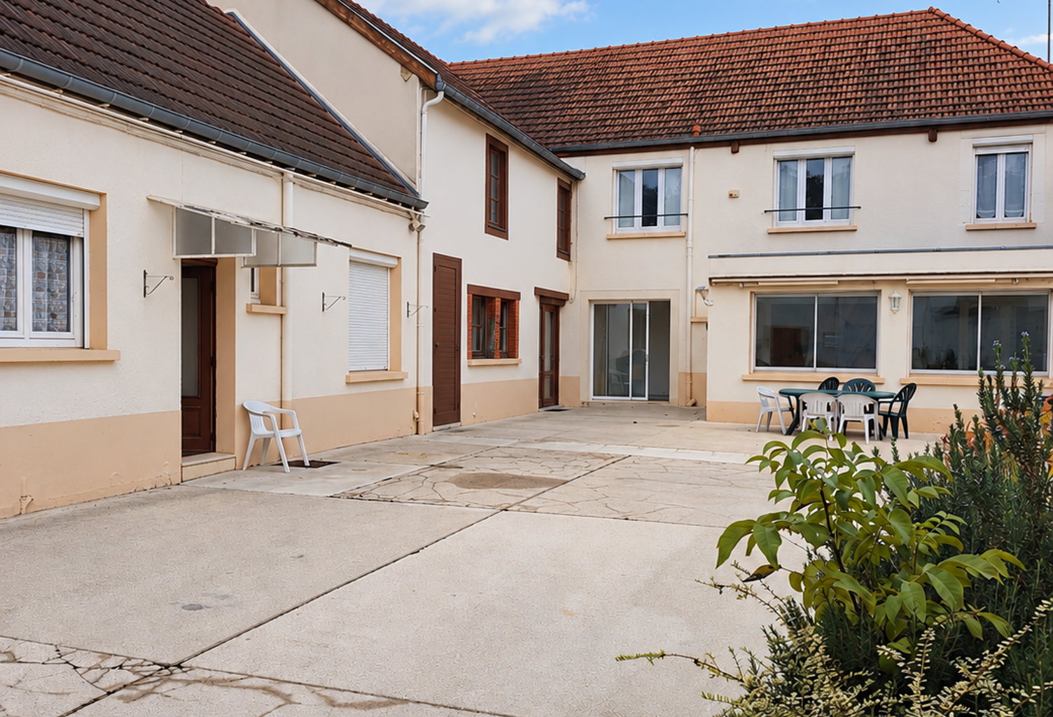 Vente Maison/villa 8 pièces — photo 1
