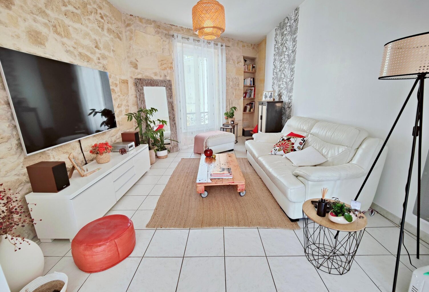 Immeuble: 2 locaux commerciaux et appartement T3 — photo 1