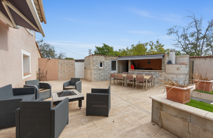 VILLA INDIVIDUELLE AVEC PISCINE, DÉPENDANCES ET T2 INDÉPENDA — photo 3