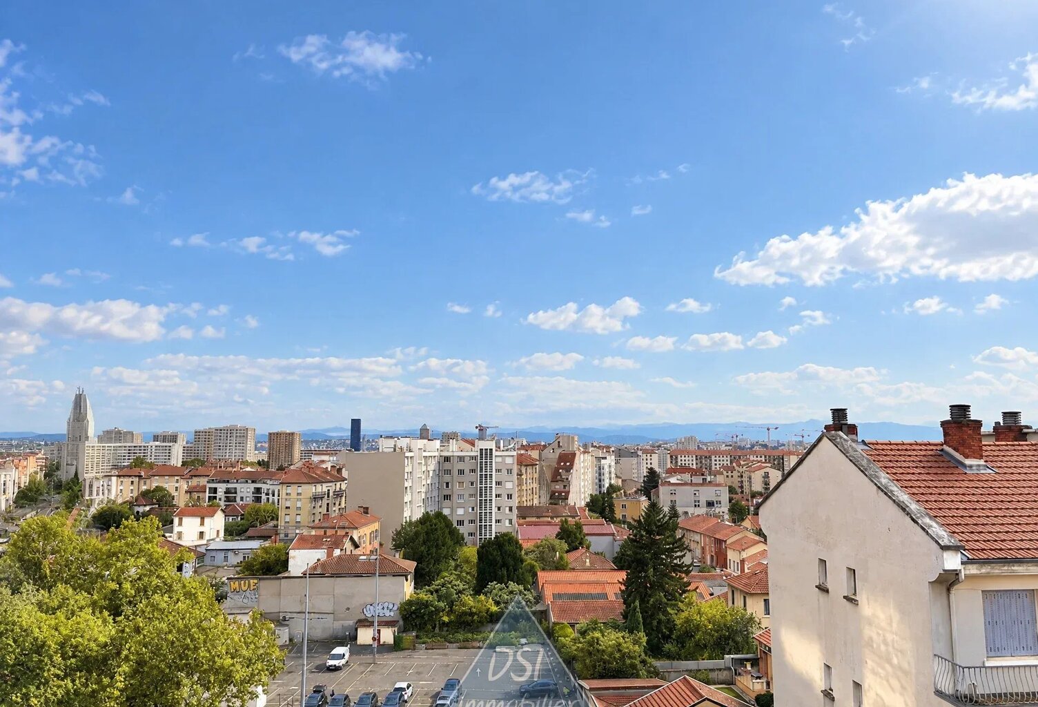 EXCLUSIVITÉ D.S.I. – VILLEURBANNE – MÉTRO CUSSET – T3 DE 73 m² ÉVOLUTIF EN T4 – DERNIER ÉTAGE AVEC ASCENSEUR – BALCON -- LOGGIA -- PARKING – CAVE — photo 1