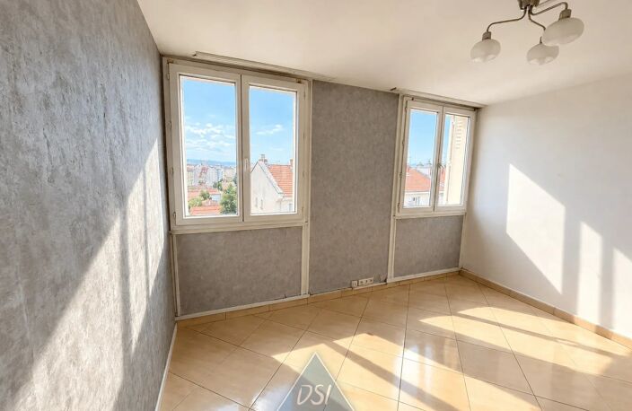 EXCLUSIVITÉ D.S.I. – VILLEURBANNE – MÉTRO CUSSET – T3 DE 73 m² ÉVOLUTIF EN T4 – DERNIER ÉTAGE AVEC ASCENSEUR – BALCON -- LOGGIA -- PARKING – CAVE — photo 4