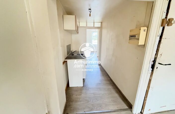 Vals-les-Bains · Deux appartements de 40 m² et grenier aménageable — photo 4