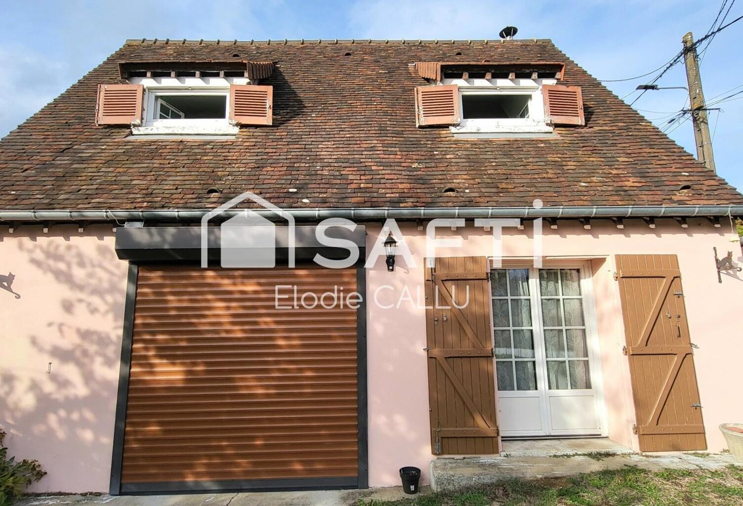 Maison avec 2 chambres, garage et cour pavée — photo 1