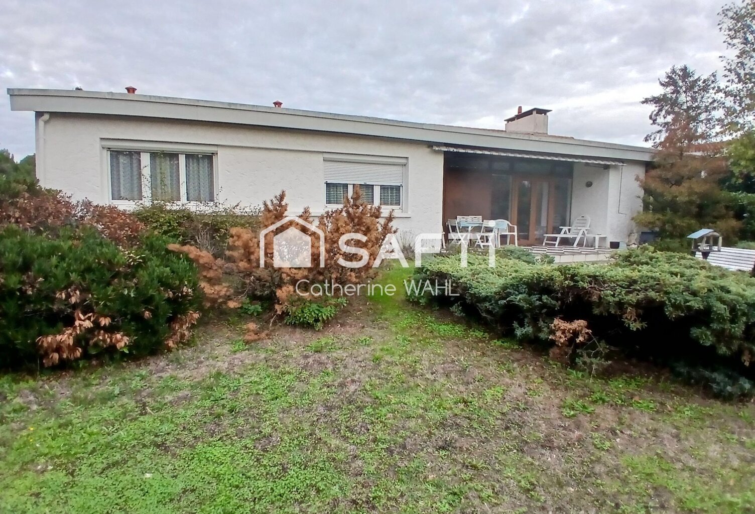 TRES BELLE MAISON AU PARC FEAU — photo 1