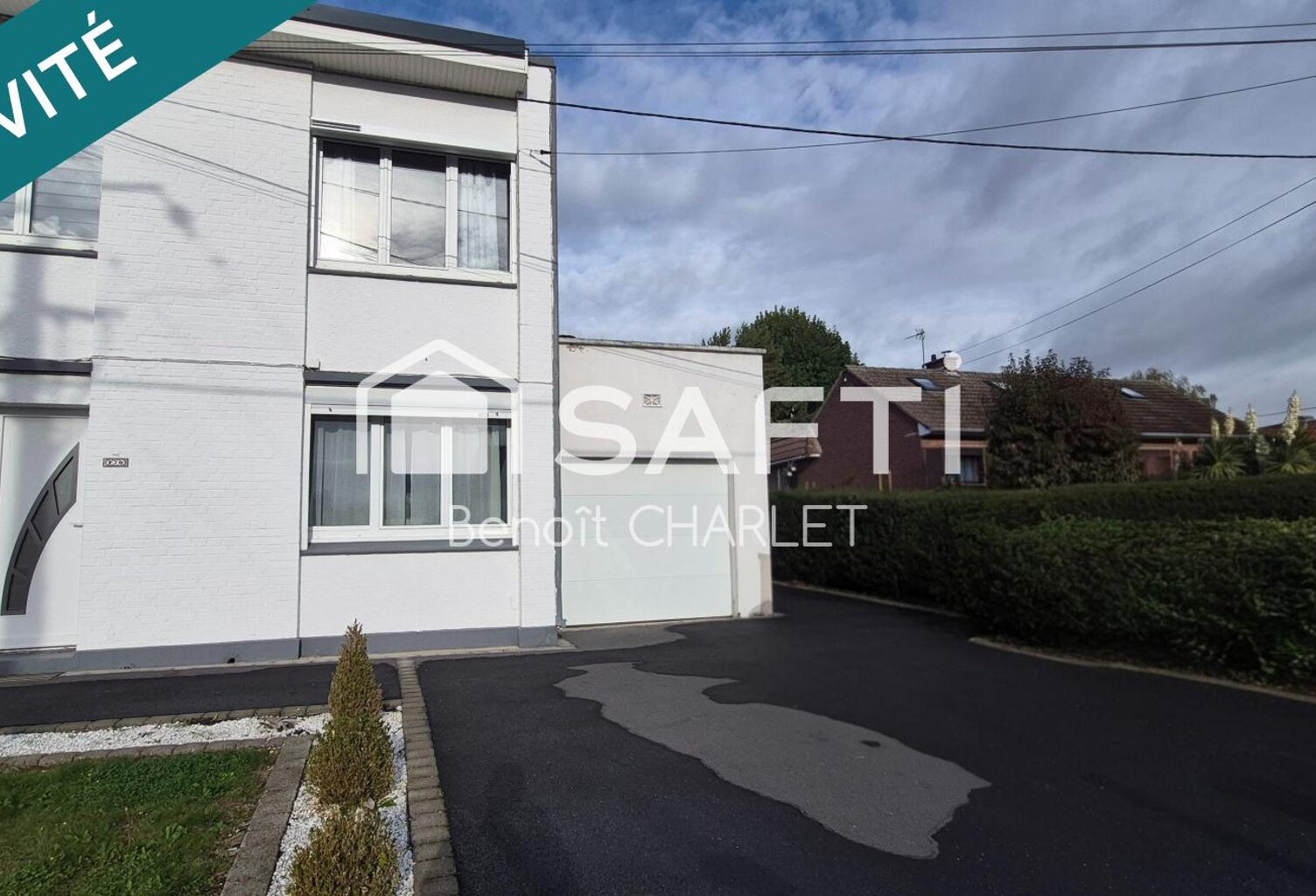 Exclusivité SAFTI à Lécluse : maison rénovée de 4 chambres avec terrasse et grand garage, au calme. — photo 1