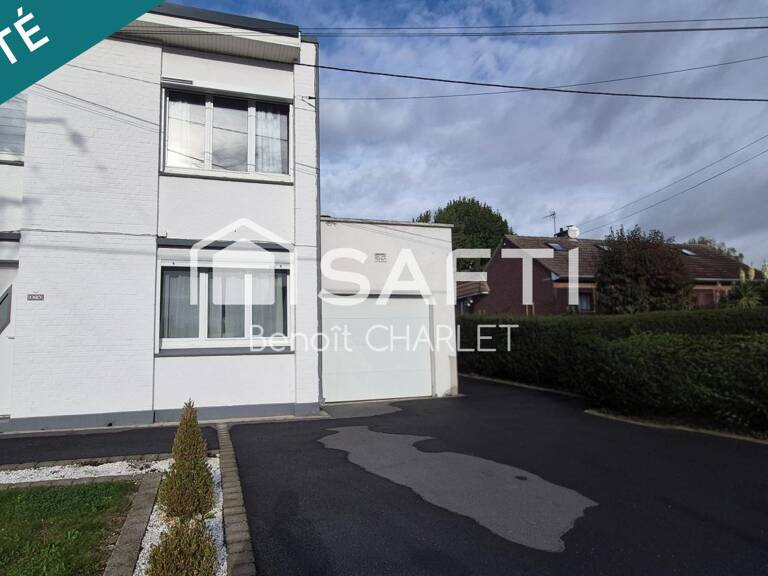 Exclusivité SAFTI à Lécluse : maison rénovée de 4 chambres avec terrasse et grand garage, au calme. — photo 1