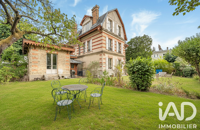 Vente Maison/villa 11 pièces — photo 2