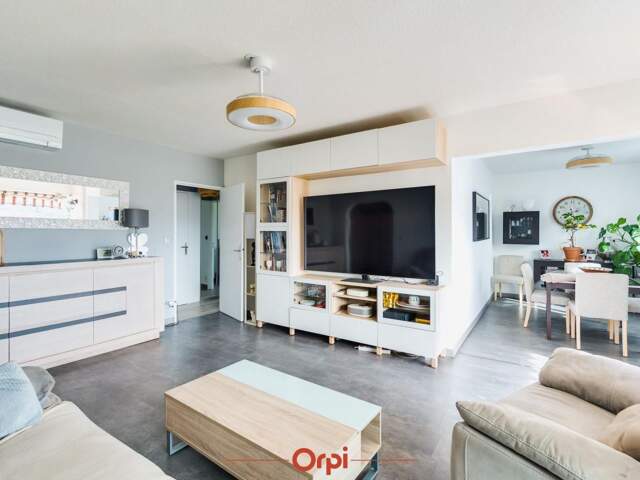 Appartement 80m2 en dernier étage 13012 — photo du bien