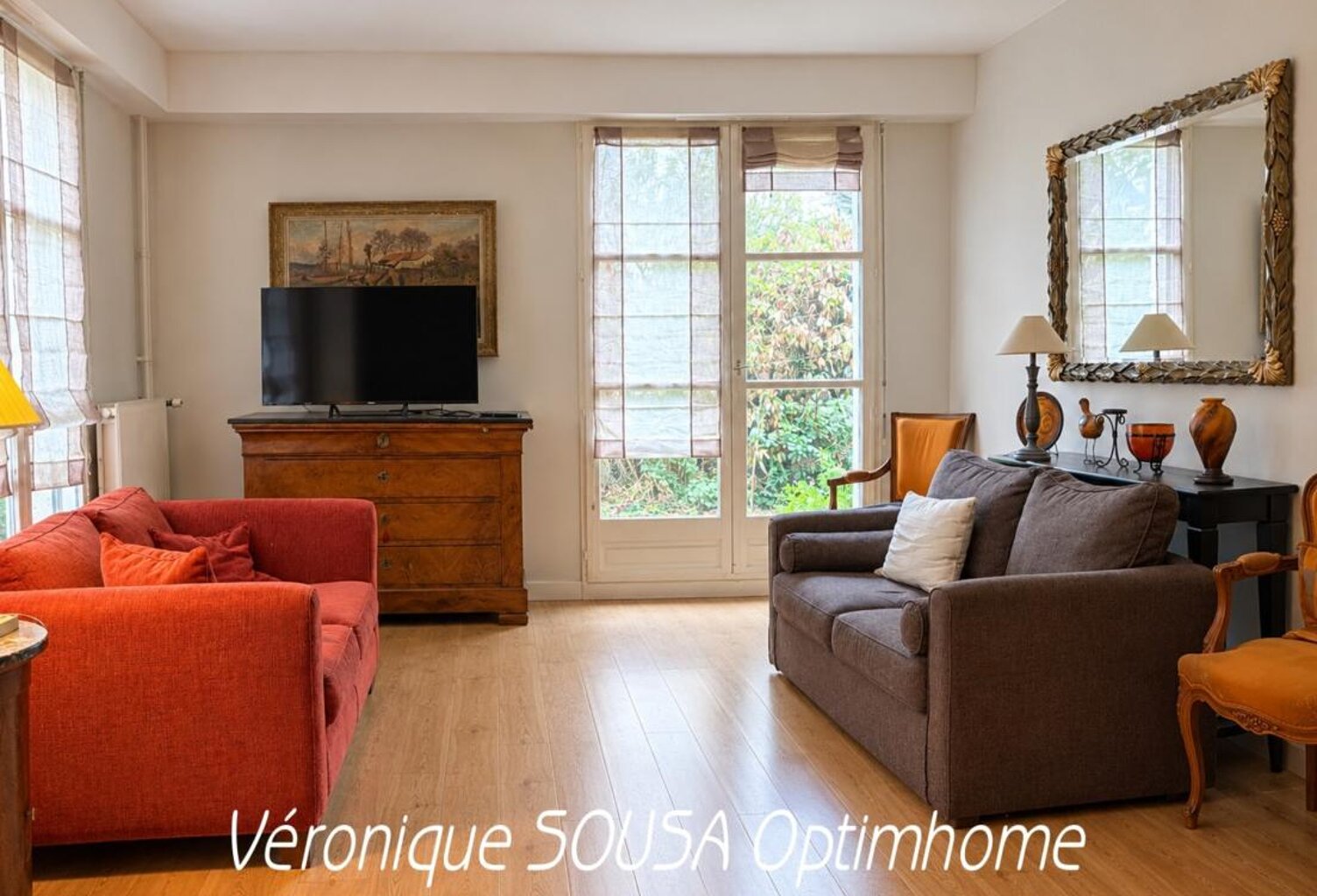 SAINT-GERMAIN-EN-LAYE – UN APPARTEMENT AU CALME, À DEUX PAS DE LA PLACE DU MARCHE — photo 1